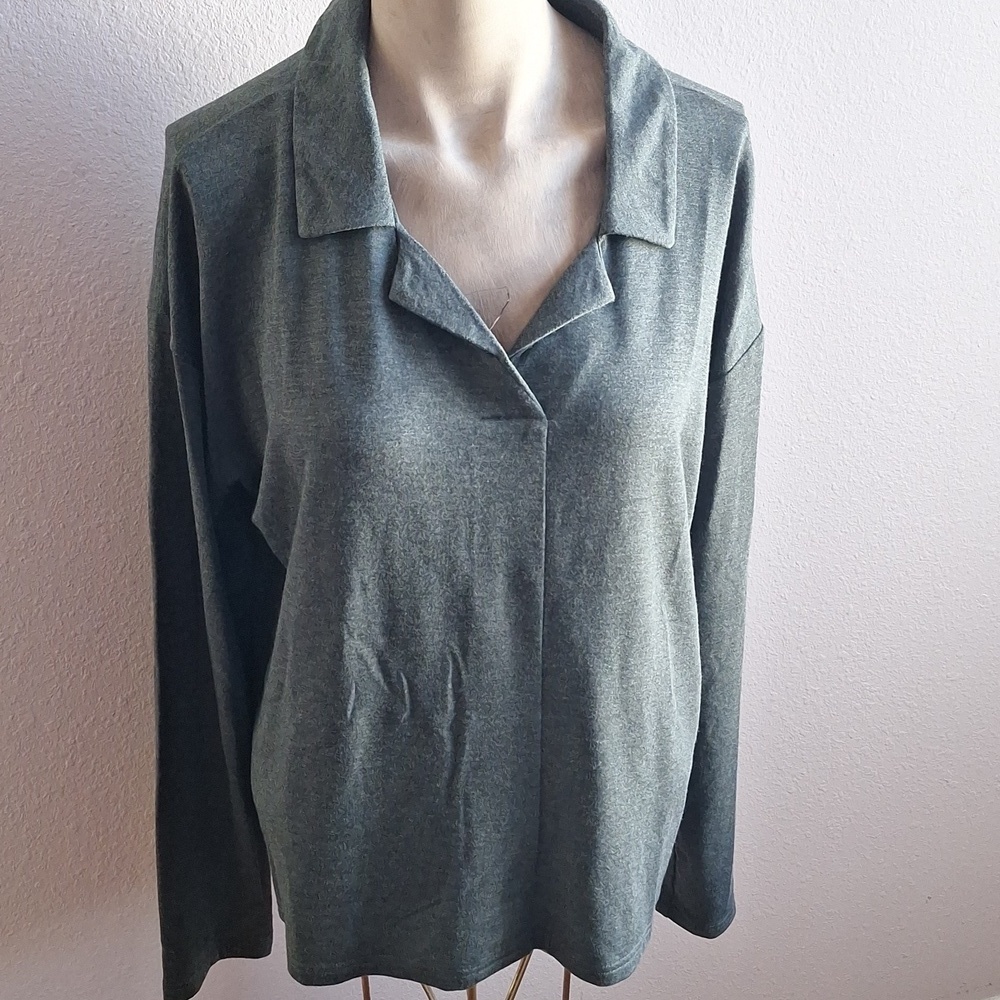 Stylus Gray Long Sleeve Top